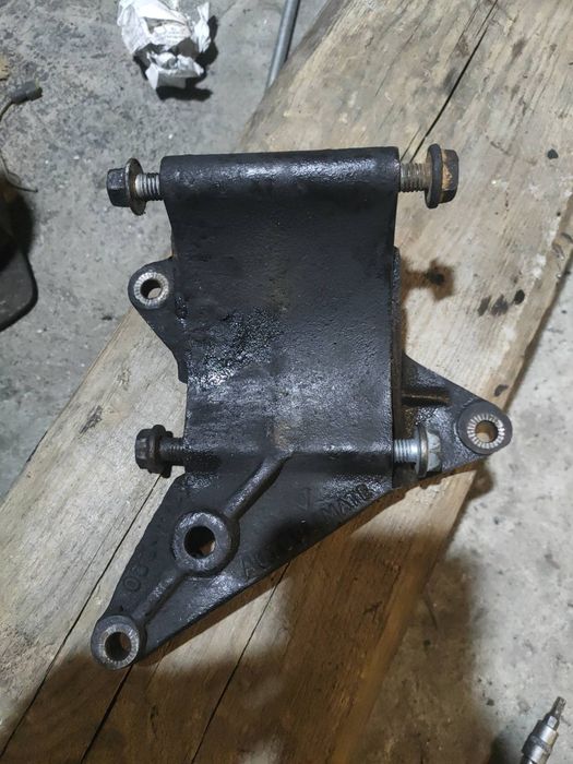 Кріплення компресора Мерседес Спринтер,611,612, 646, 647 мотор, 2,9