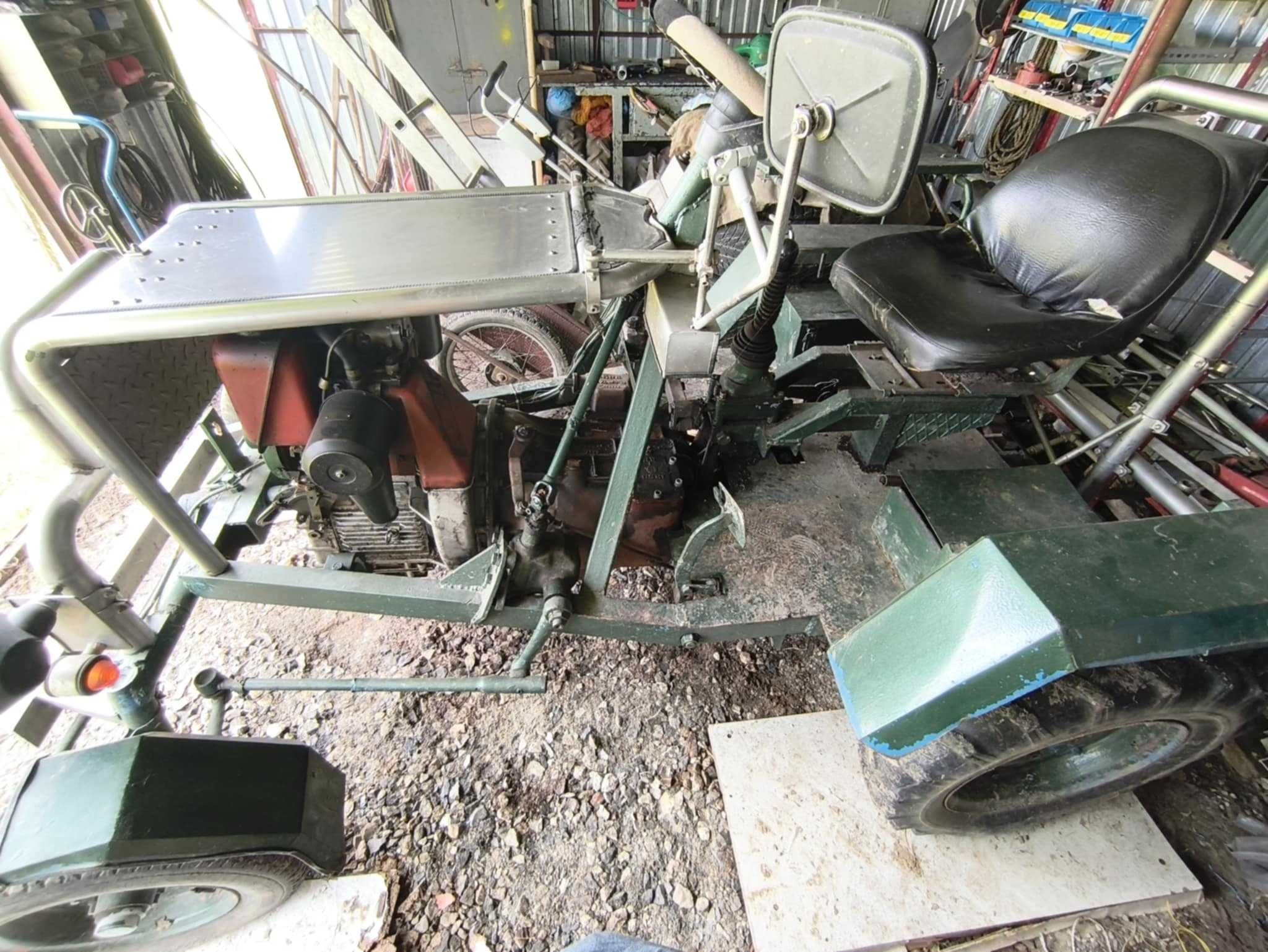 Traktor-papaj silnik S10 diesel
