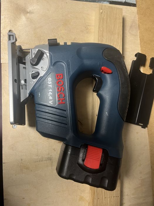 Wyrzynarka akumulatorowa Bosch GST 14.4 V