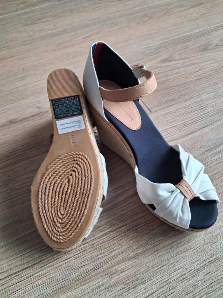 Koturny Tommy Hilfiger r. 37