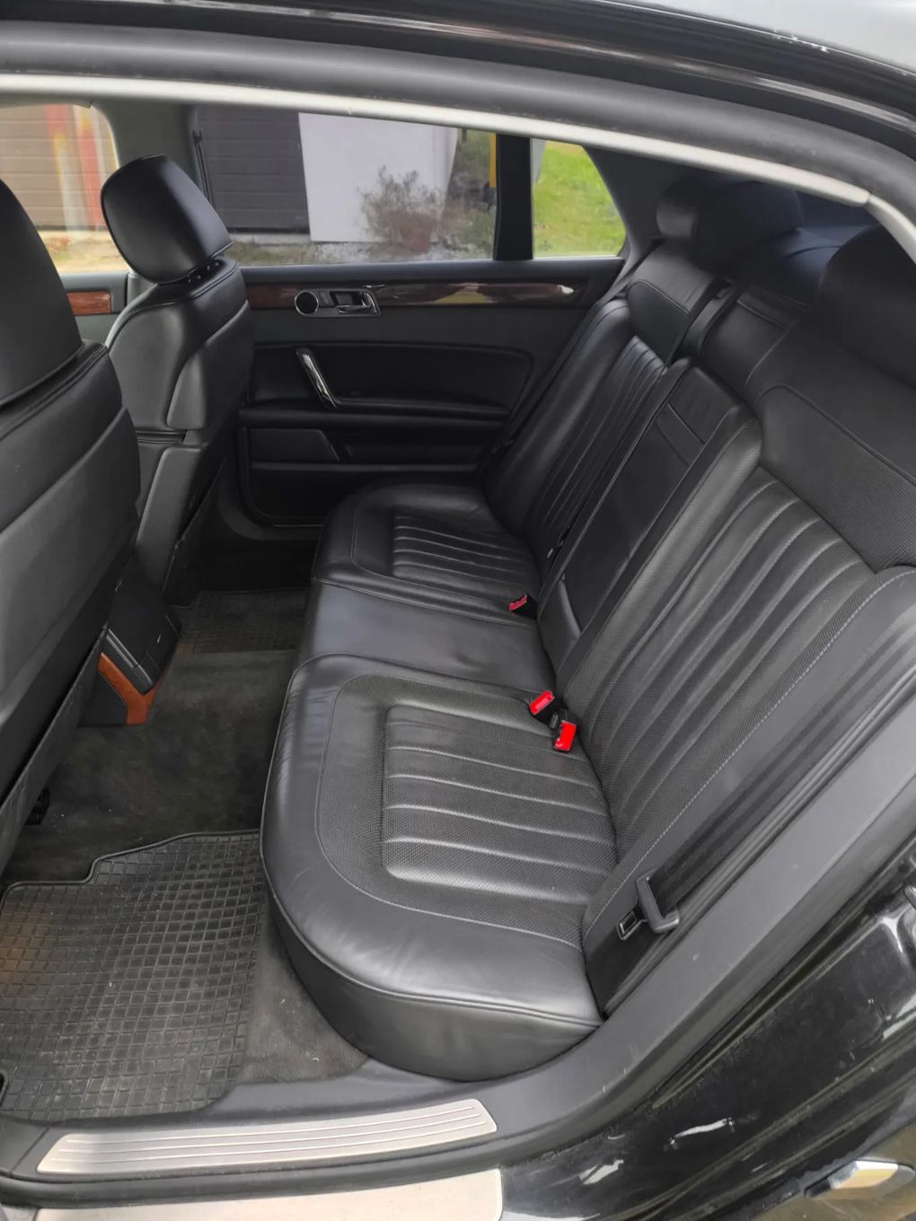 Volkswagen Phaeton Volkswagen Phaeton - ZAMIANA