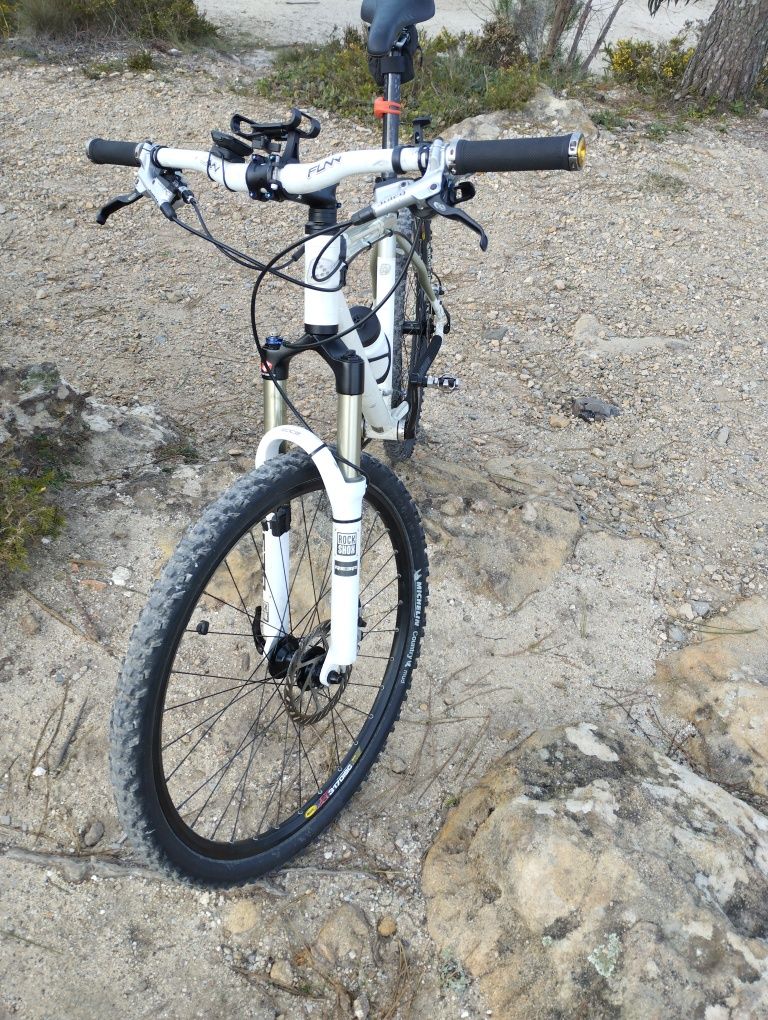 Excelente bicicleta rockrider 8.2