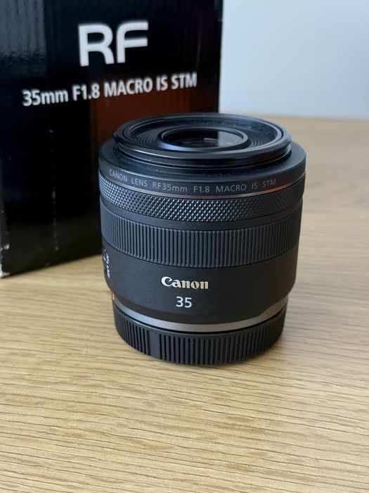 Obiektyw Canon RF 35 mm f/1.8 Macro IS STM