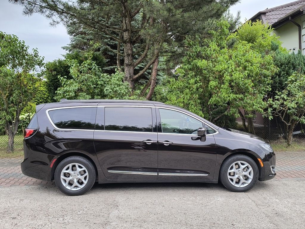Chrysler Pacifica