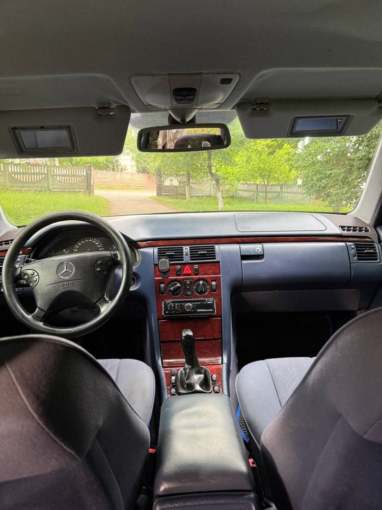 Mercedes-Benz w210 2.2 cdi на повному ходу