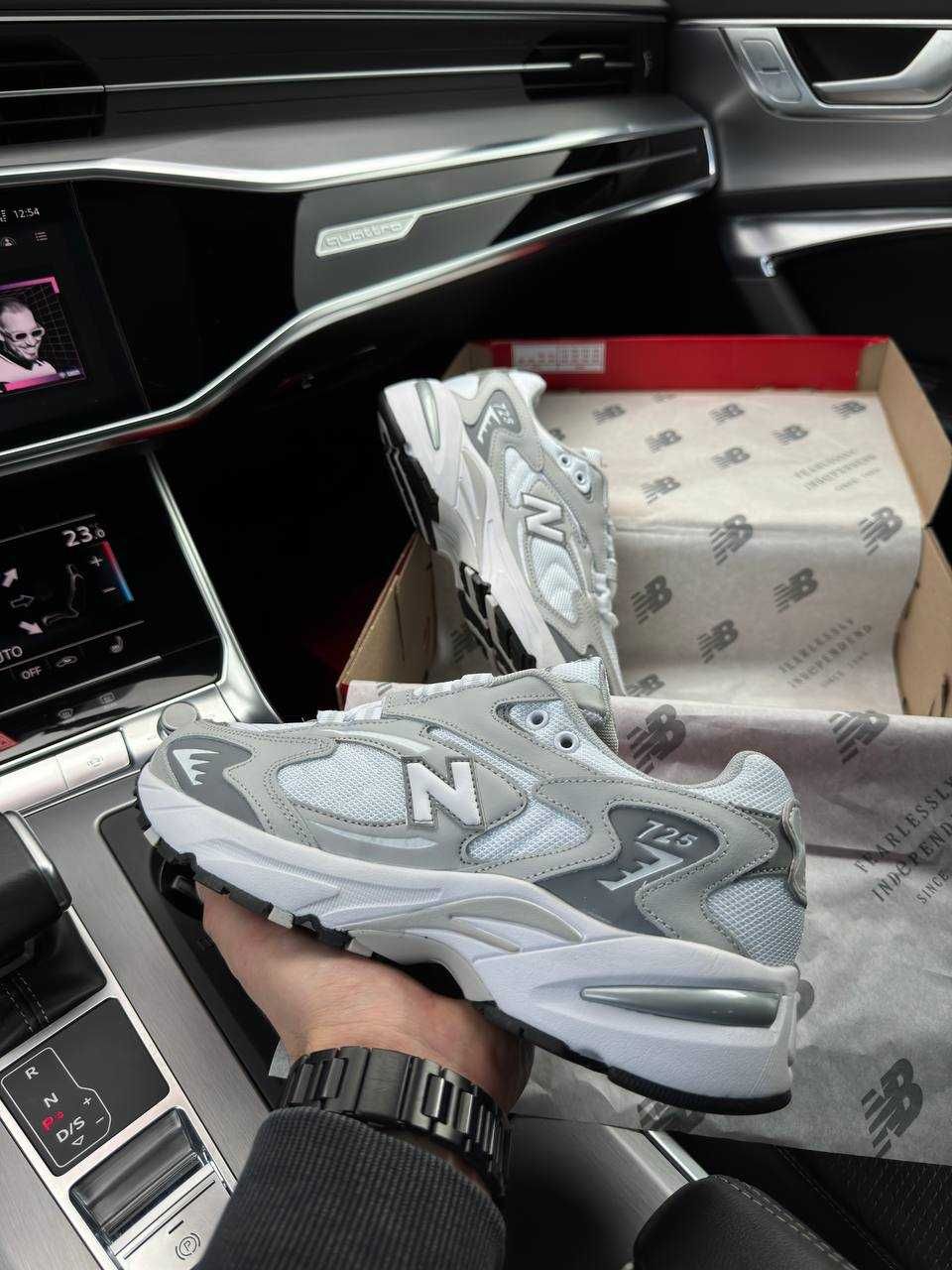 Чоловічі кросівки New Balance 725 Gray Leather White