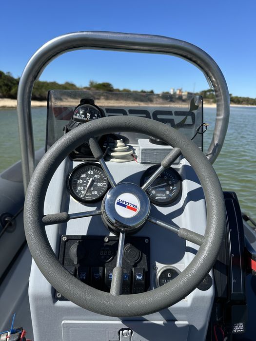 Semi rigido “flutuadores novos”