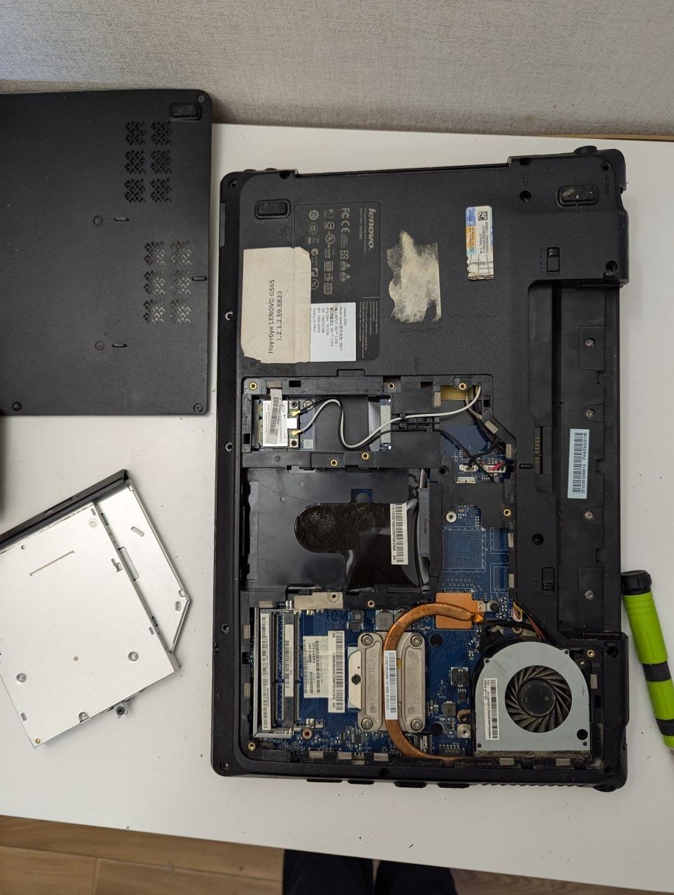 неробочий ноутбук Lenovo g565
ціна договірна