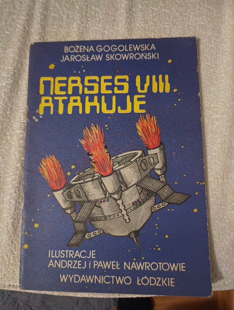 2 Komiksy ecie-pecie o wszechświecie, wynalazku oraz nersus 8 atakuje