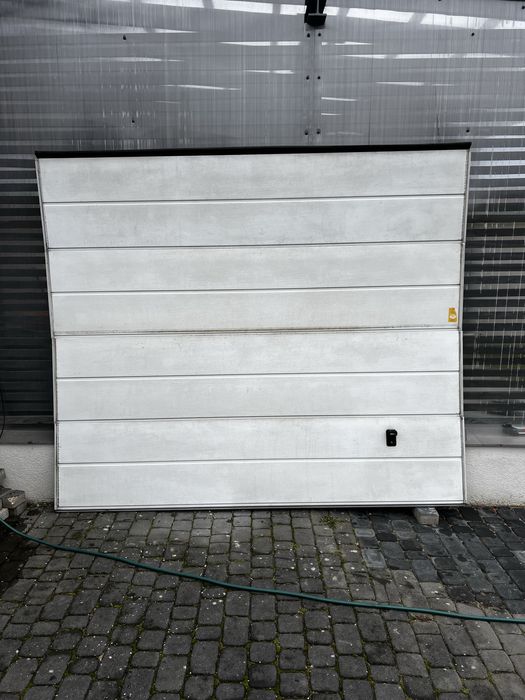 Brama garażowa segmentowa 254x215
