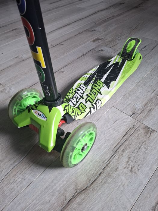 Hulajnoga dziecięca zielona w stylu Micro, świecące kółka