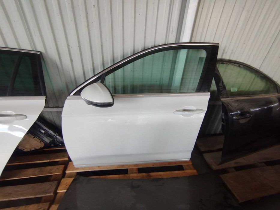 Дверь левая, правая передняя,задняя Volkswagen VW Passat ,B8
