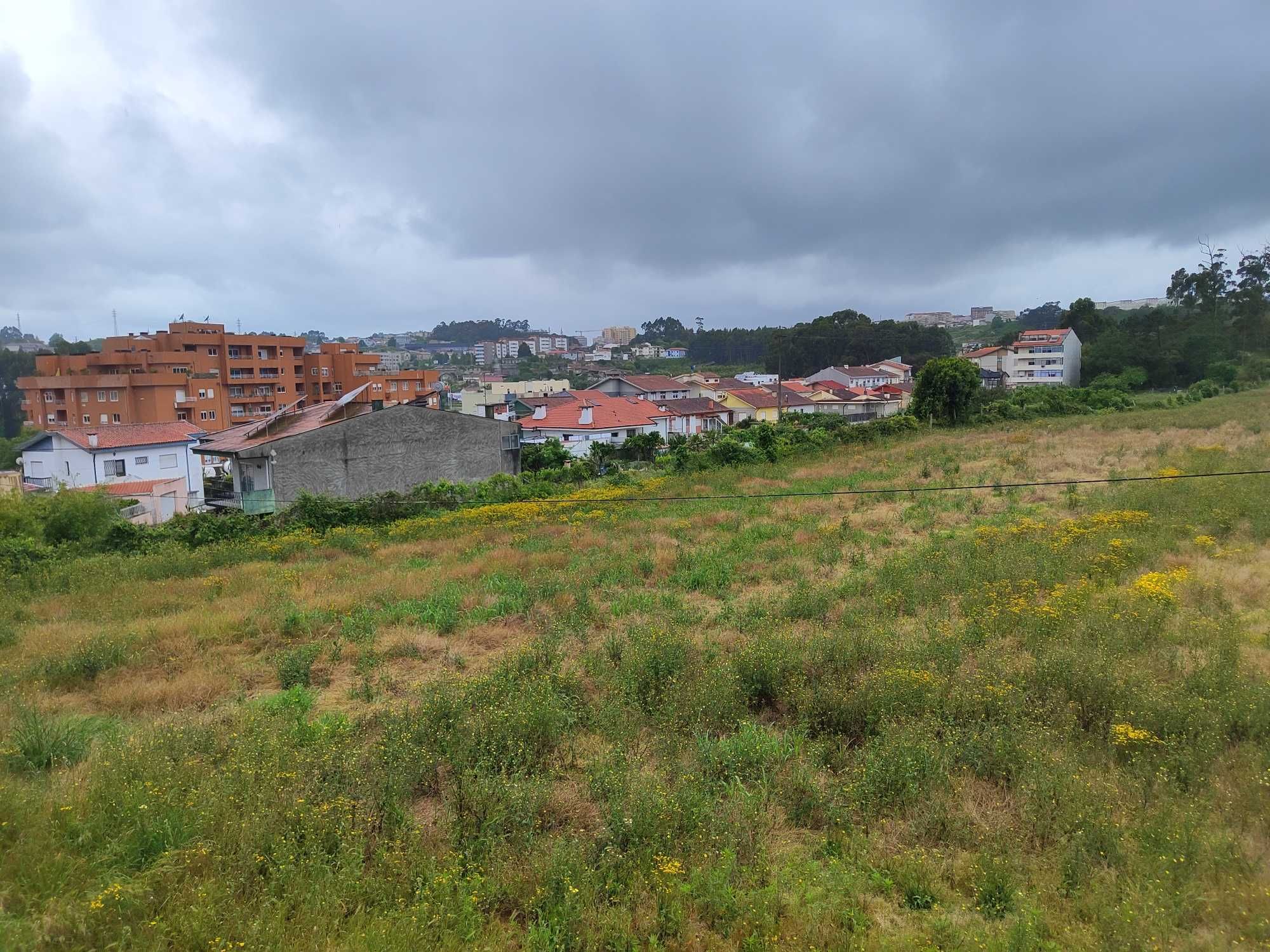 Disponibilidade 3 Suites. Em casa partilhada.