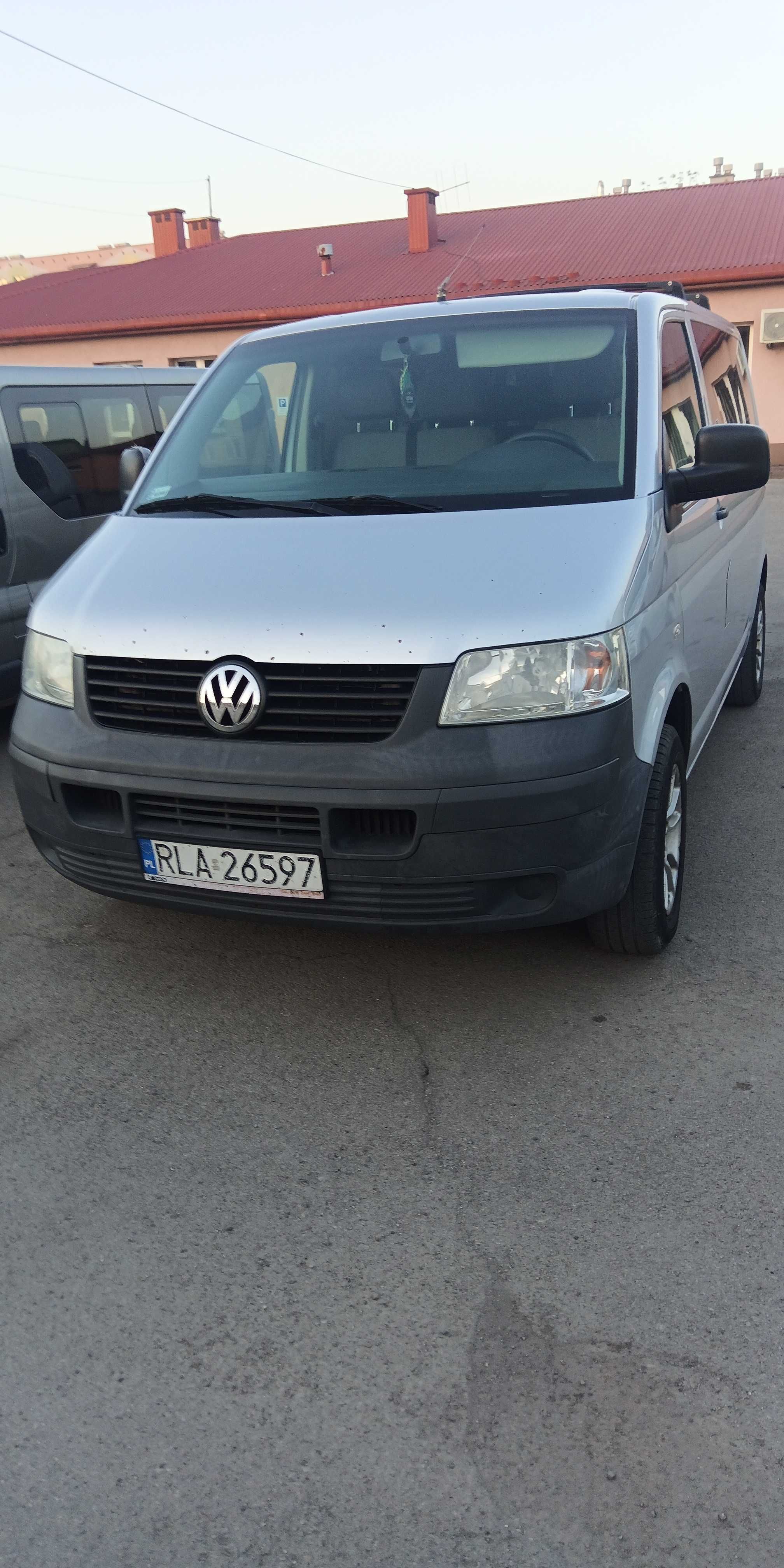 Volkswagen  t5 1.9 TDI 9 osobowy