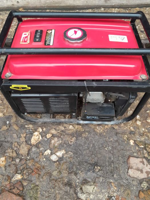 Генератор бензиновий 2.7 KW