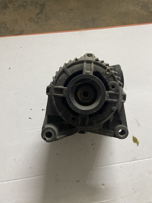 Генератор BMW BOSCH