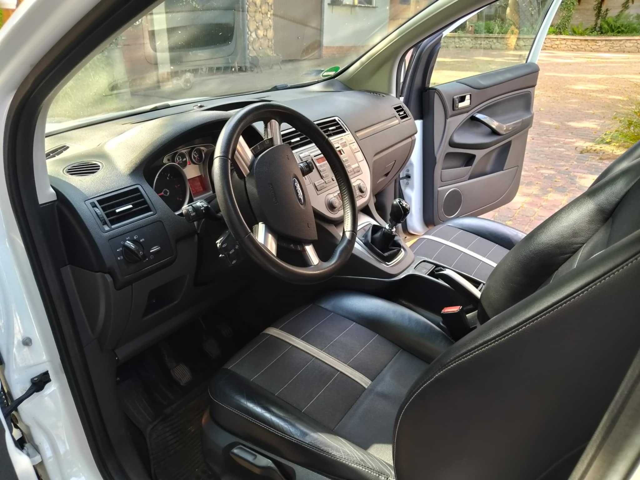 FORD KUGA 2010 rok stan bardzo dobry