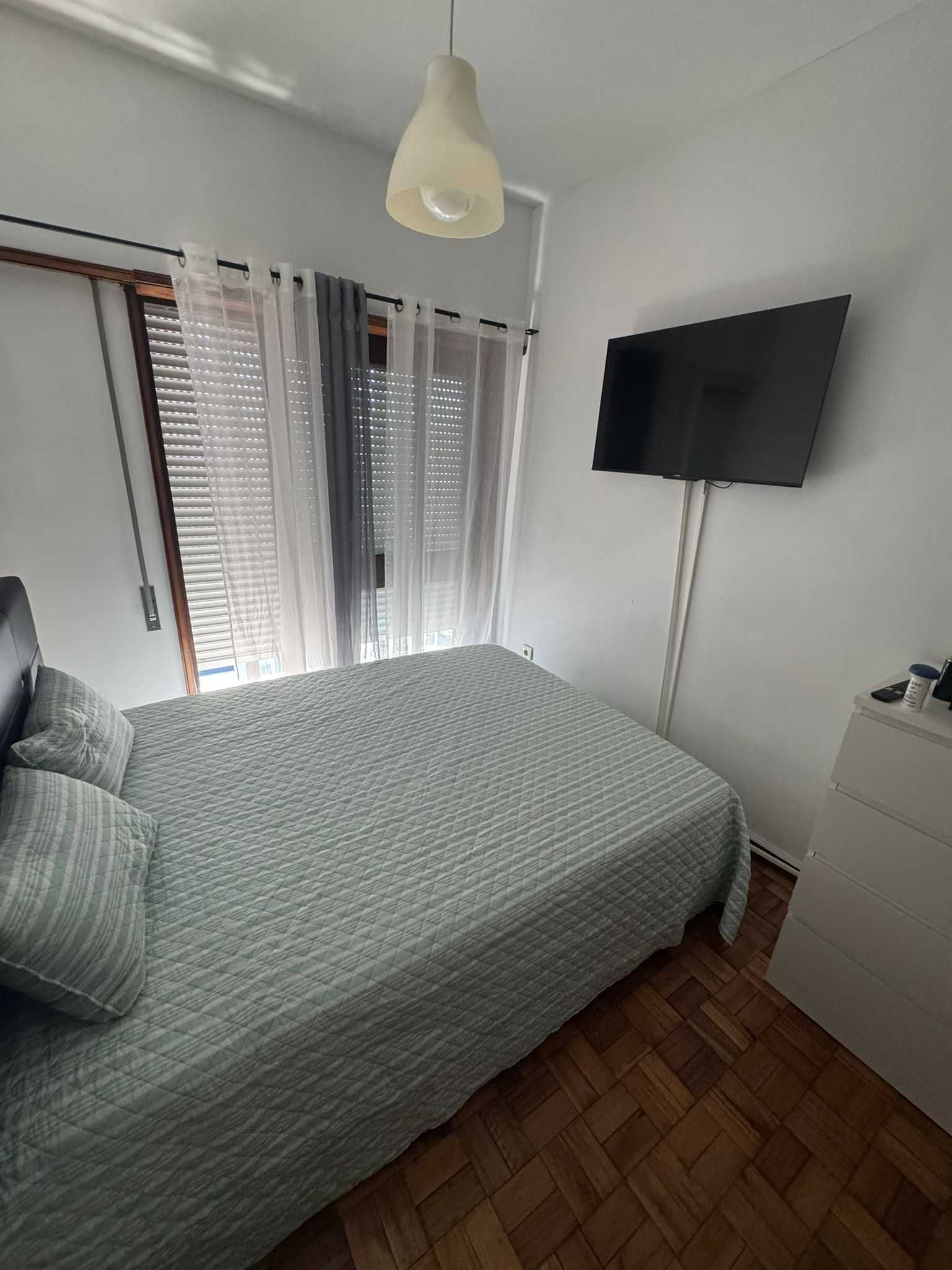 Quarto para arrendar 500 e - Nau Vitoria