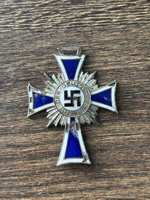 Oryginalna odznaka Srebrny Krzyż Matki