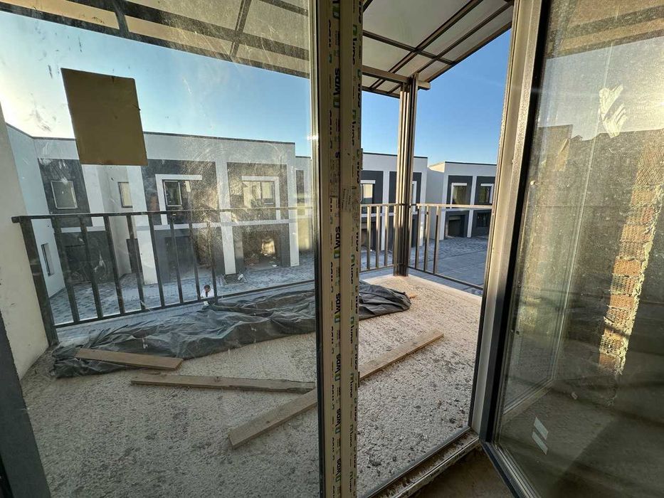 Сучасний таунхаус у престижному районі, який активно розвивається!