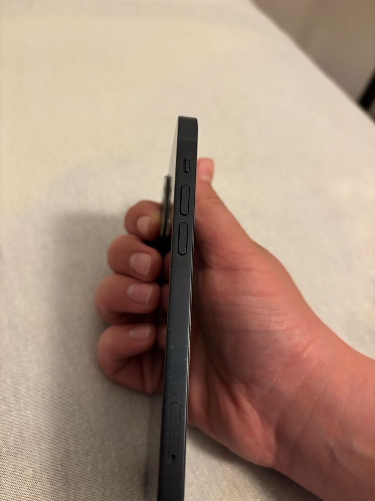 IPhone 12 idealny stan