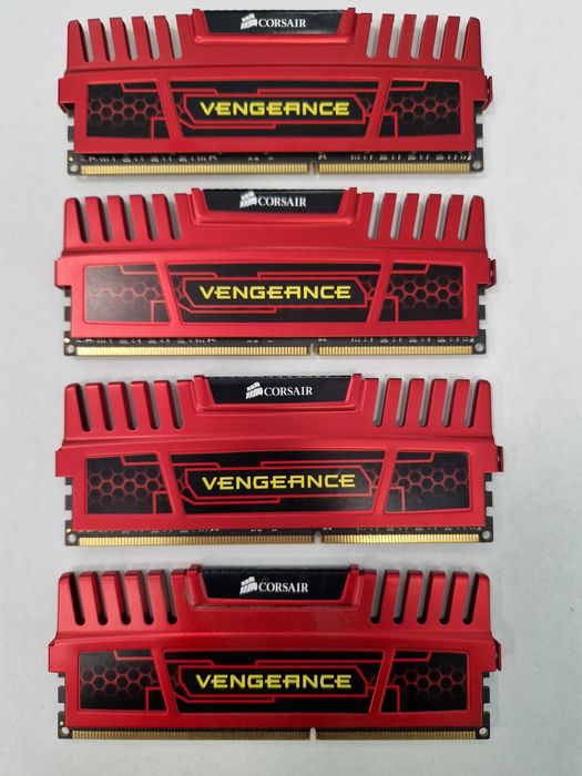 Corsair Vengeance 1600 mhz 4x 4GB (łącznie 16GB) cmz8gx3m2a1600c9r