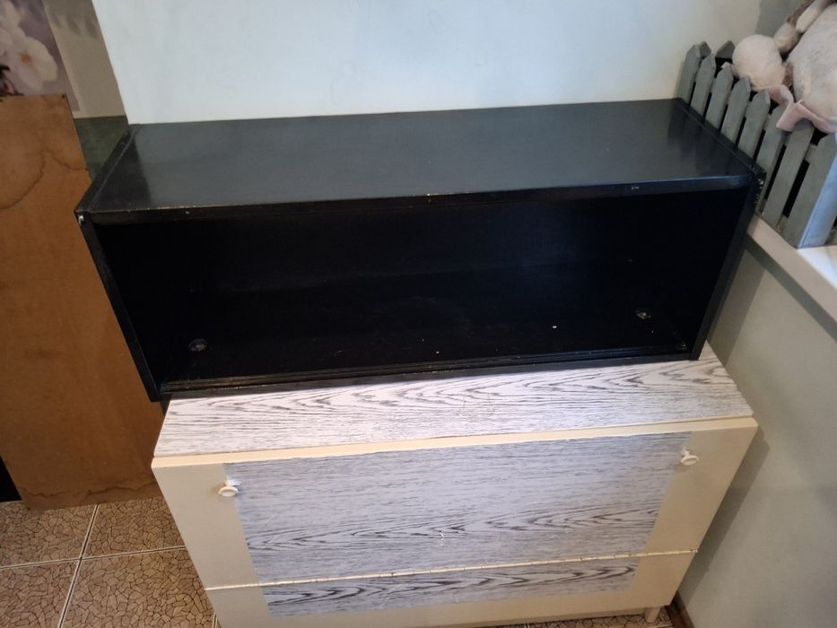 Продам полку на стіну