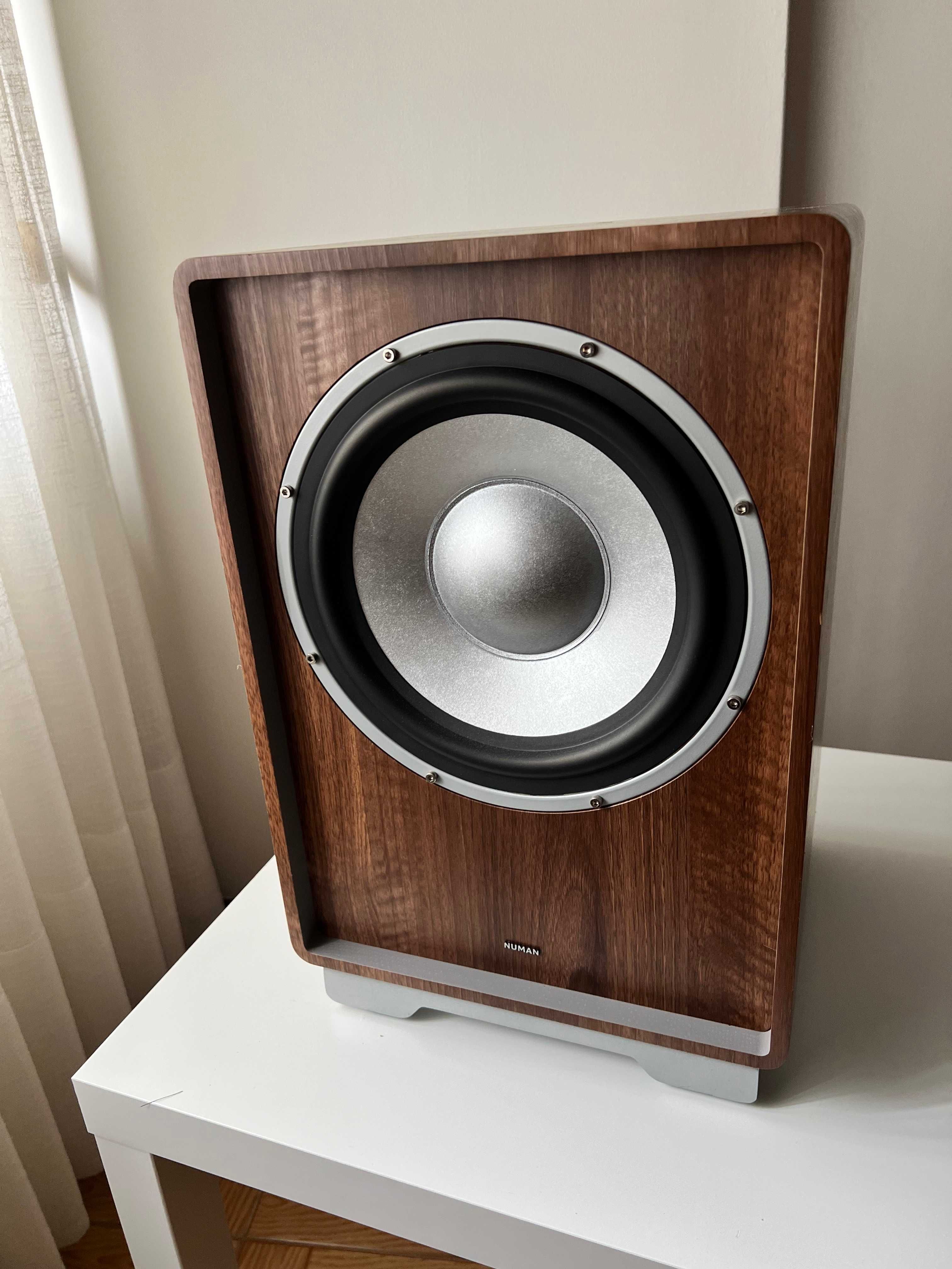 Numan RetroSub - Subwoofer ativo