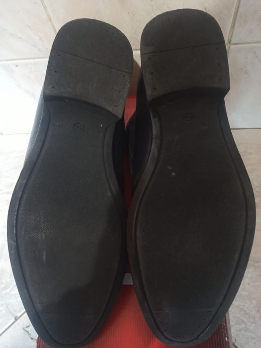 Продам мужские кожаные ботинки  BSF