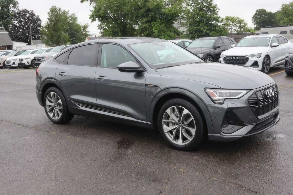 Audi e-tron Sportback quattro Premium Plus      2021