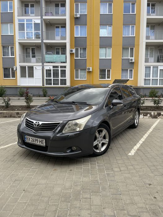 TOYOTA AVENSIS 2011р. 2.2 дизель від власника