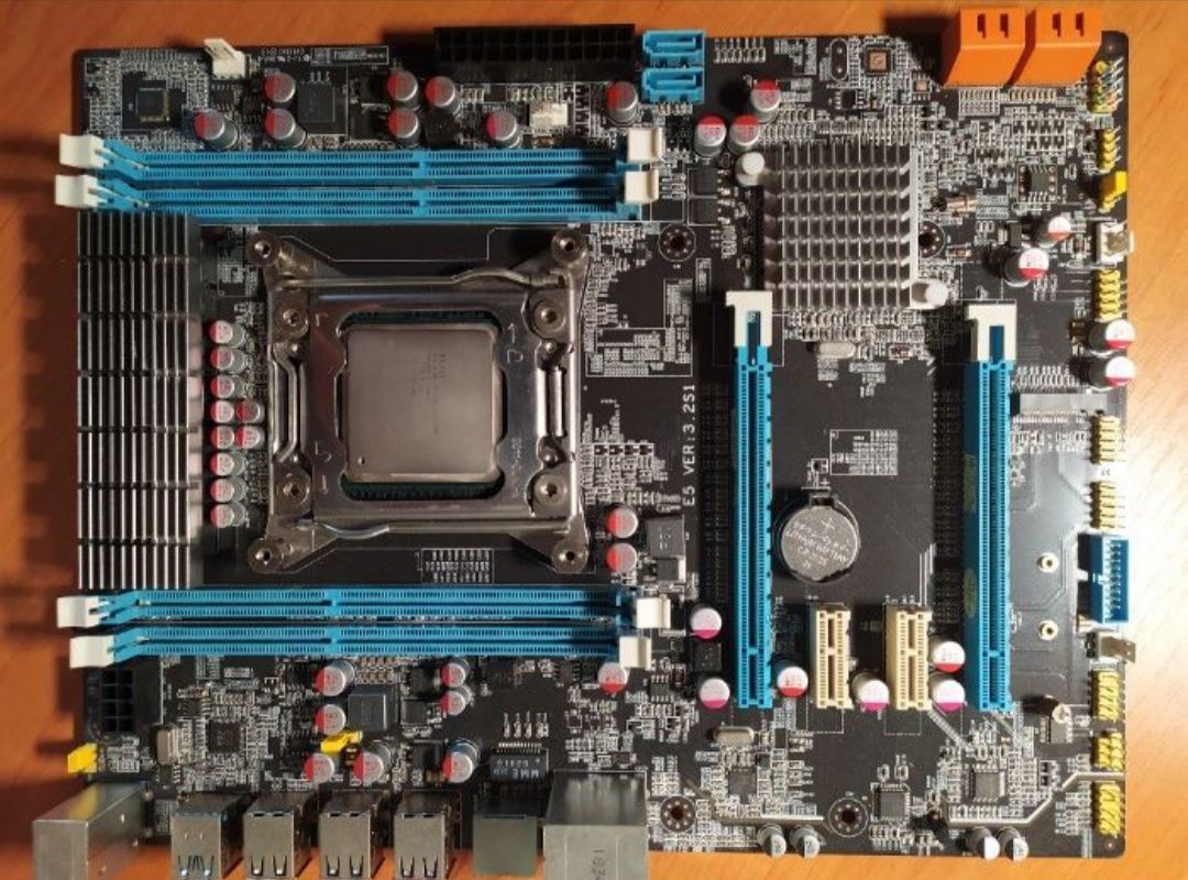 Продам комплект для пк: MB: E5 ver. 32, CPU E5 2680, 16 GB RAM, кулер