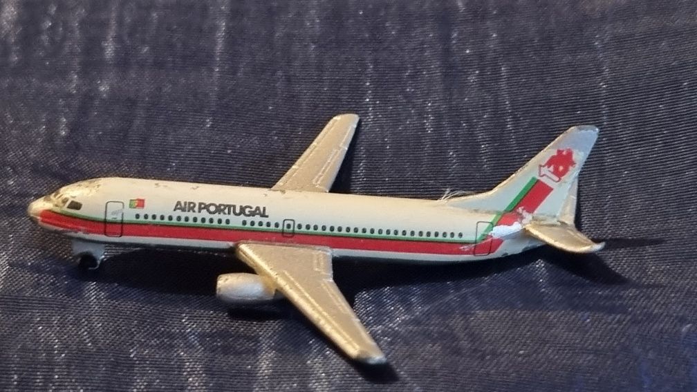 Avião Boeing 737 miniatura