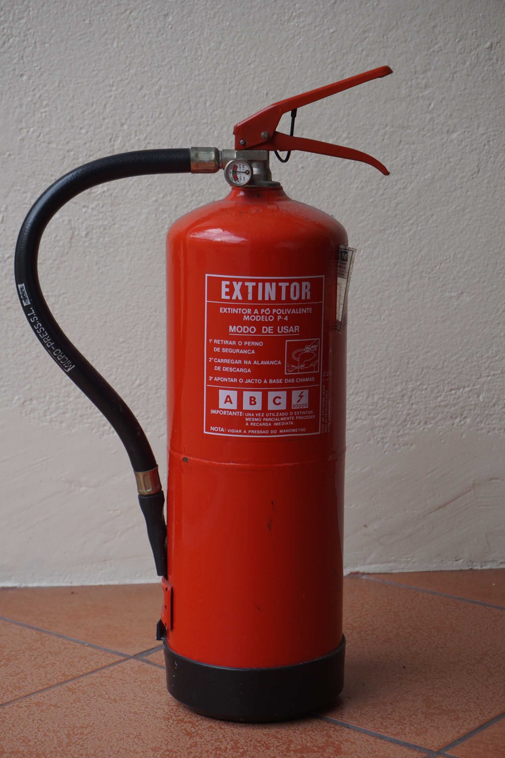 Extintor de incêndio 7Kg