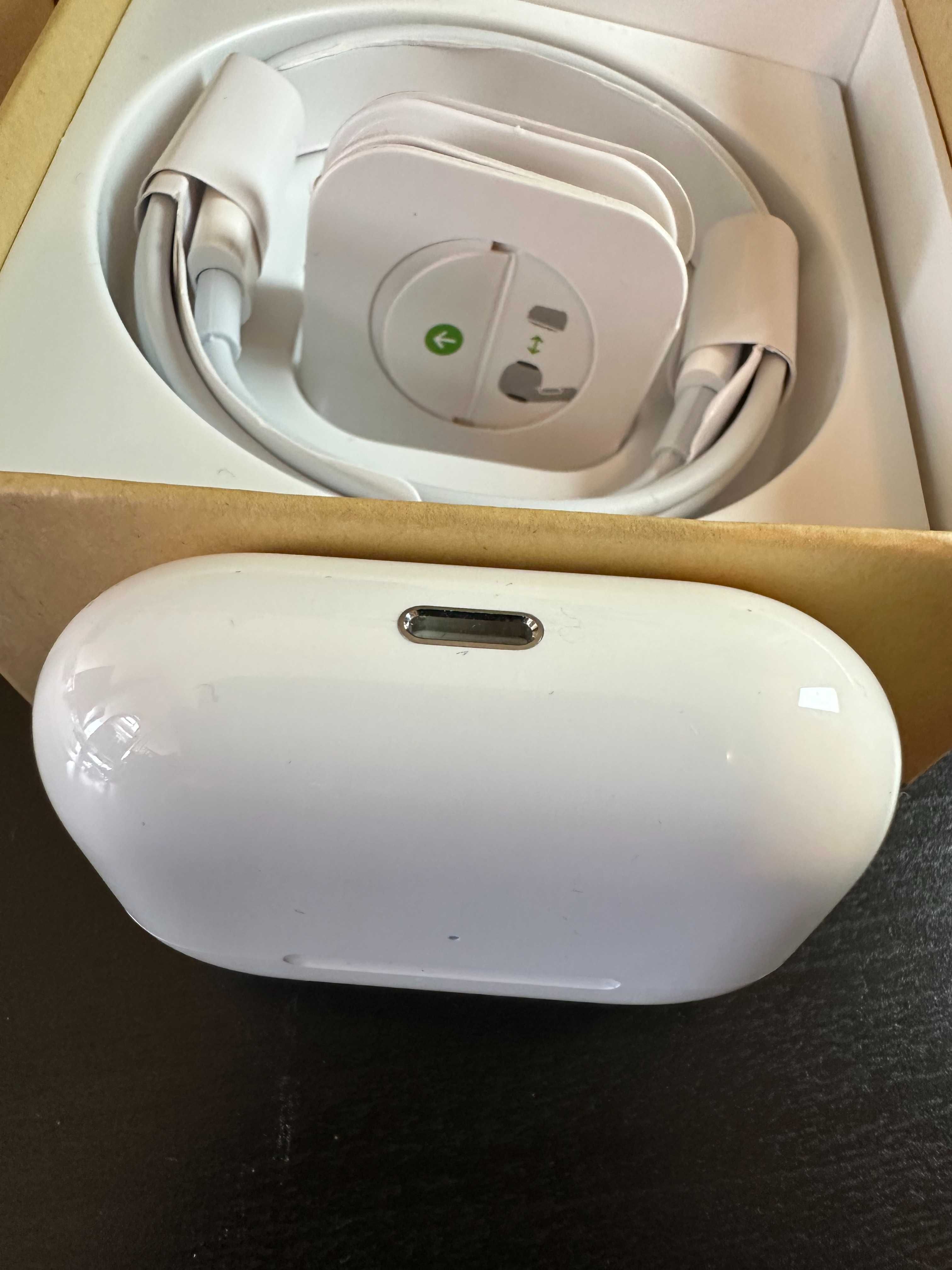 Apple AirPods Pro, 1 покоління з MagSafe (2021, оригінал)