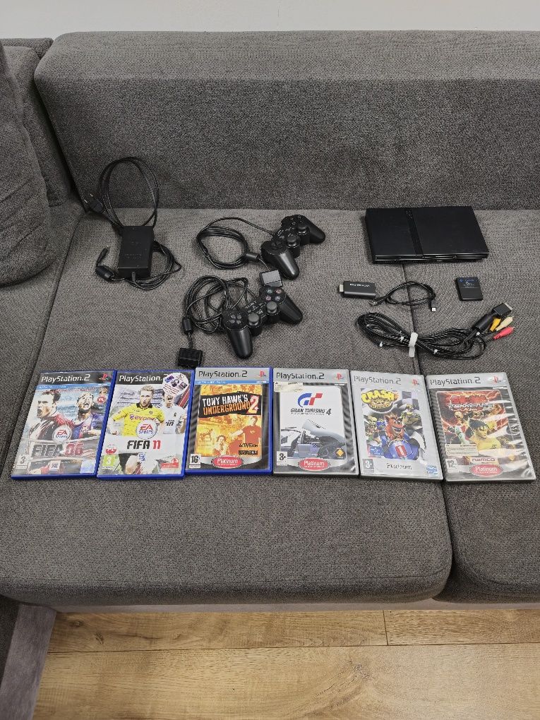 Playstation 2 plus gry i dwa pady