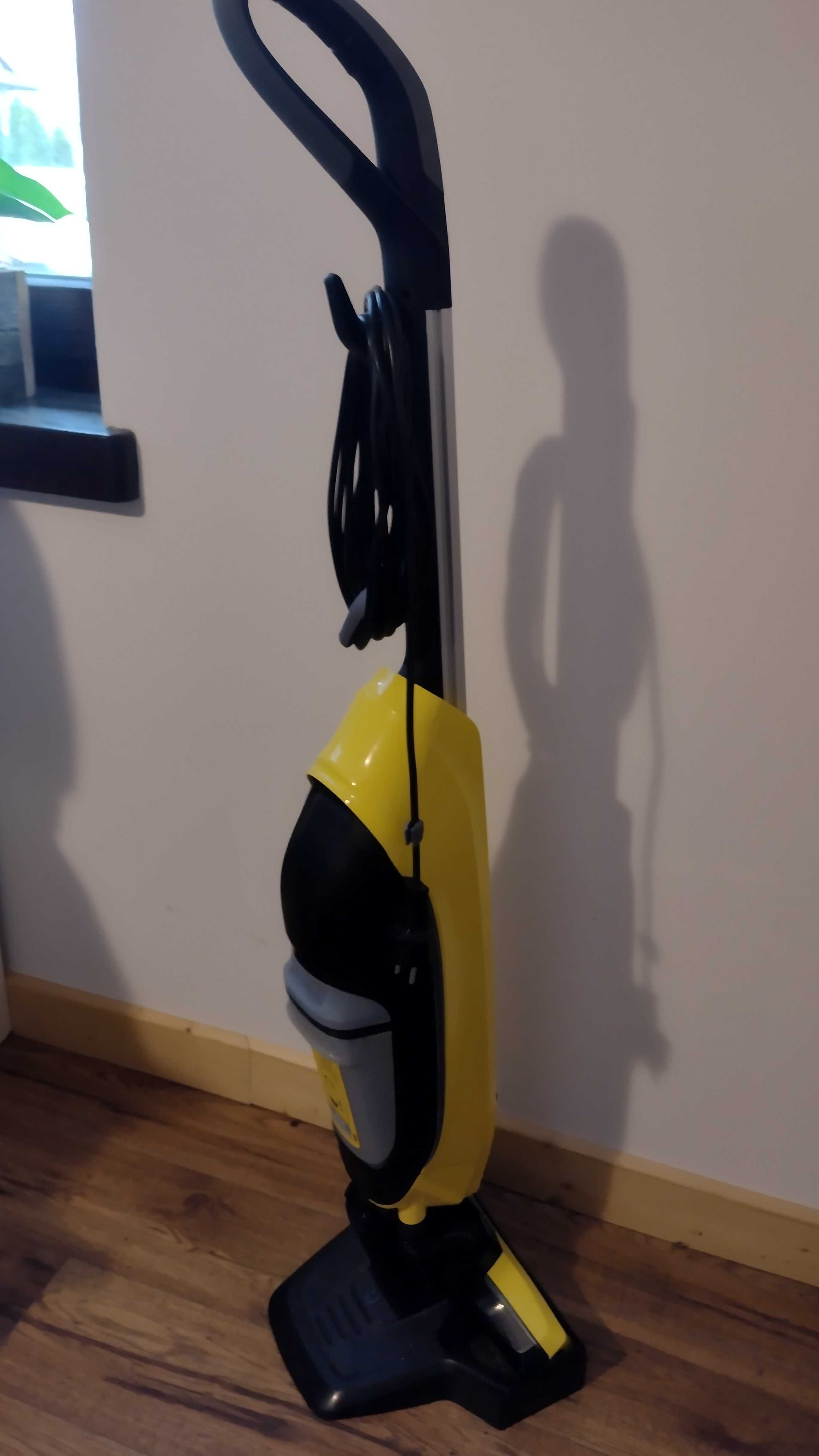 Karcher myjka na rolkach Fc5