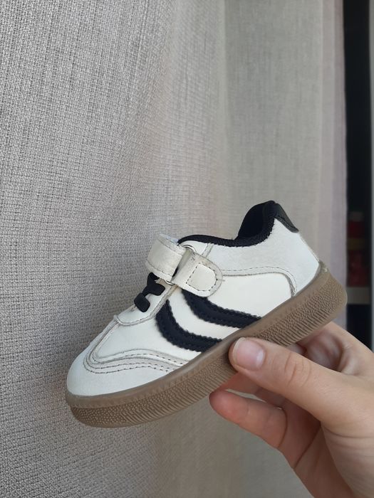 Buty na rzepy 22r.