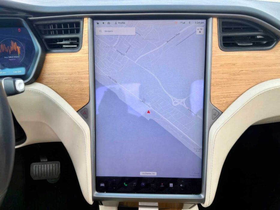 Tesla Model X 75D      2018