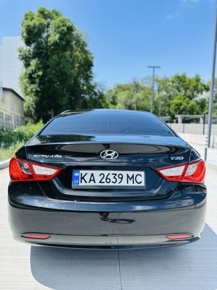 Продам Hyundai Sonata.