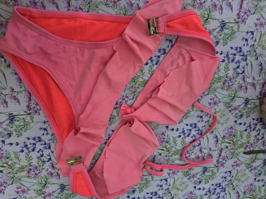 Strój kąpielowy rozm. 36 falbanki