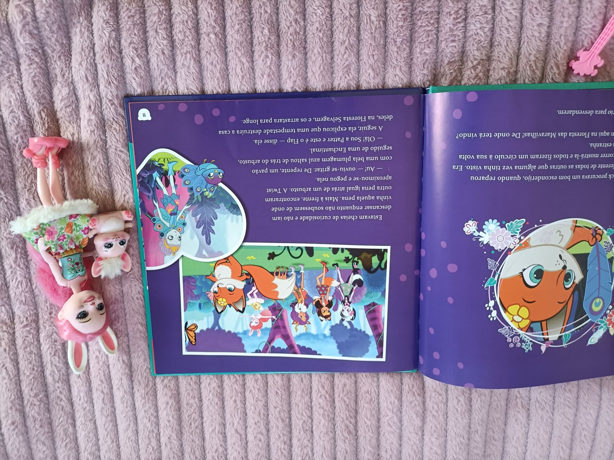 Livro + personagens Enchantimals