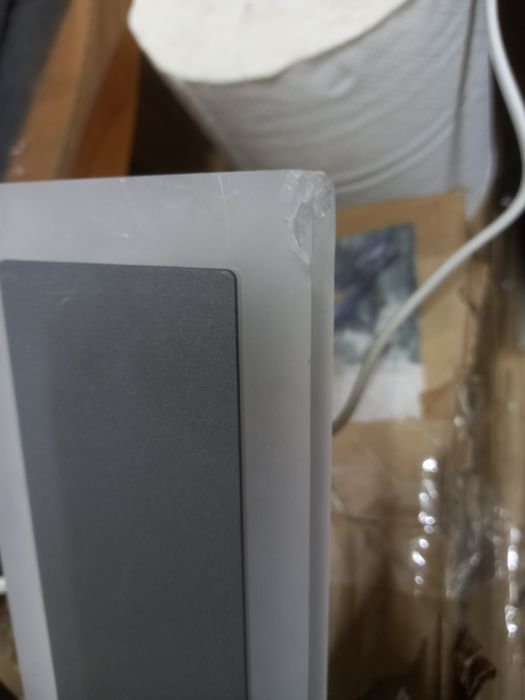 Klighten Zewnętrzna lampa ścienna do wnętrz 150CM/45W
Lampa działa jes