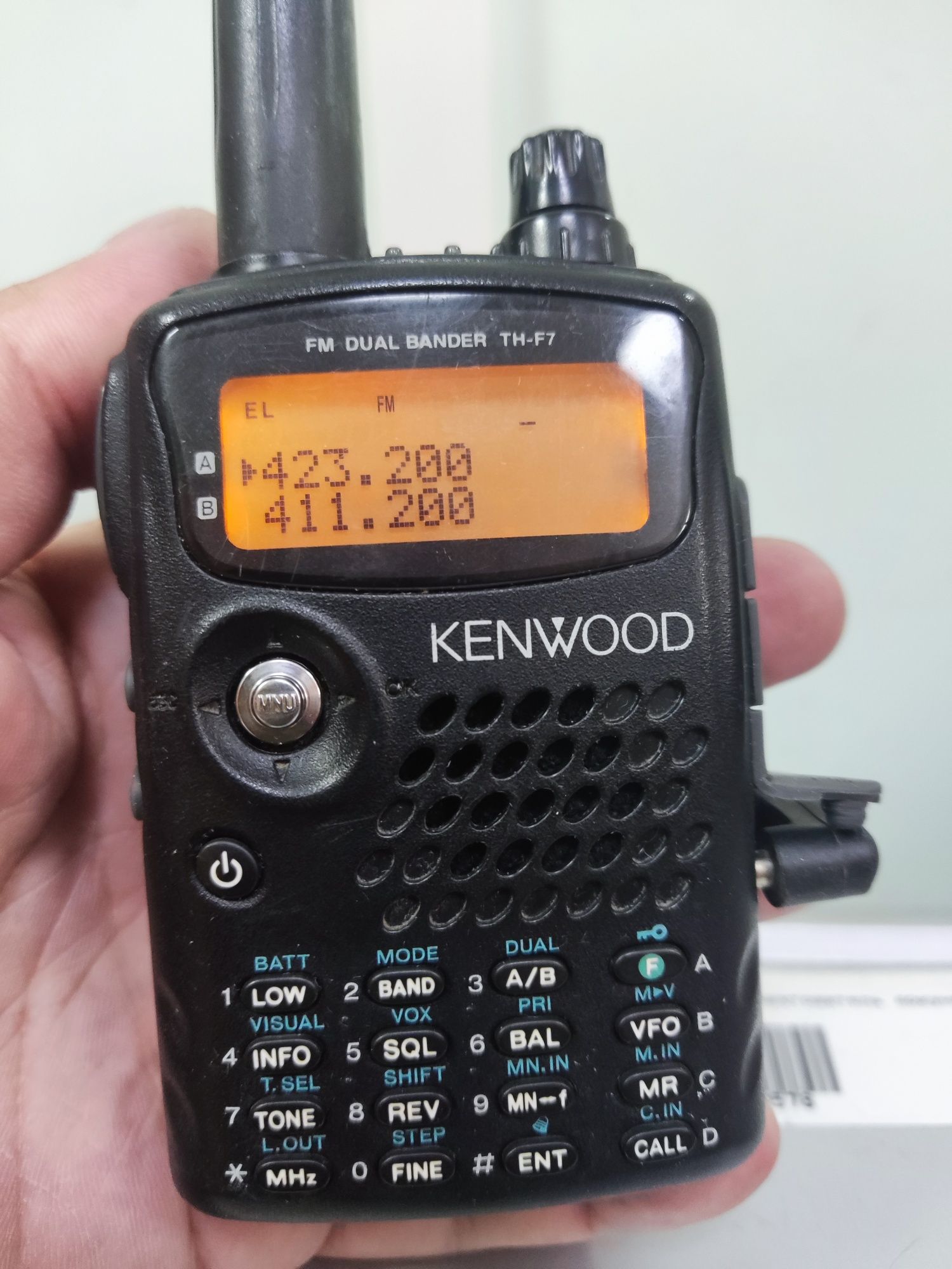 Переносной компактный двухдиапазонный трансивер Kenwood TH-F7A F7E F6A