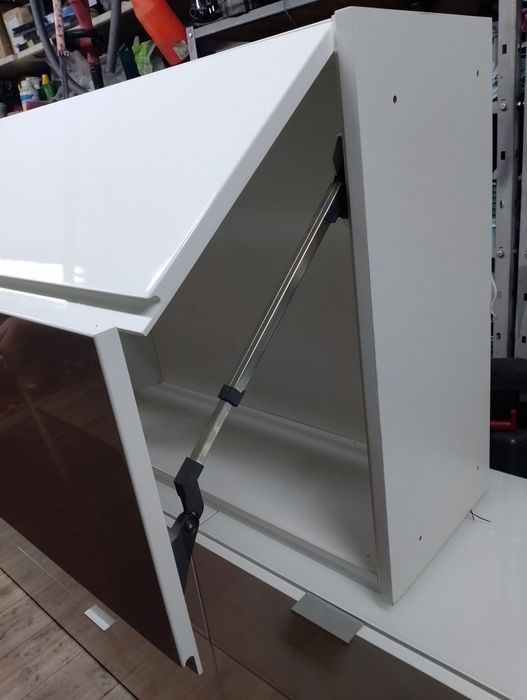 Meble kuchenne lakierowane BLUM