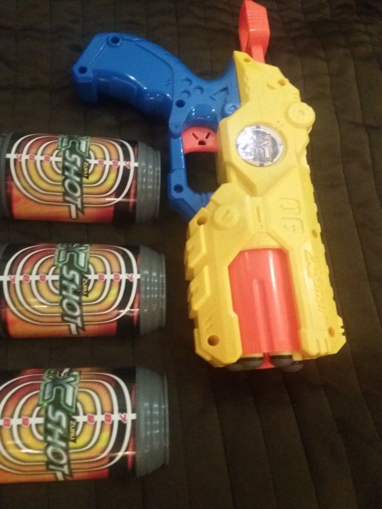 NERF пистолет