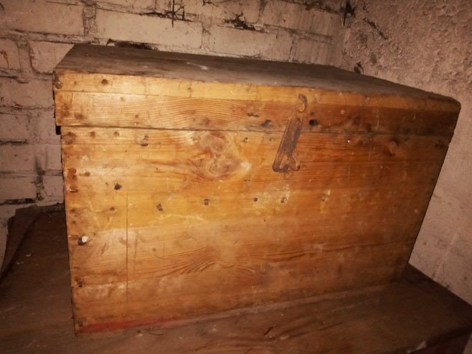 Duża stara drewniana skrzynia kufer antyk wojenny około stu letni
