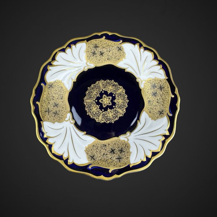 Mała paterka Weimar Echt Kobalt Jutta 523 biel złoto kwiaty B41/100703