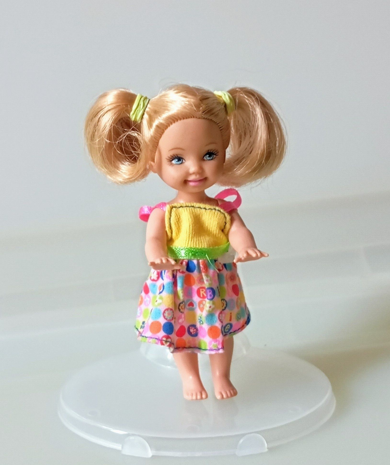 Barbie e Kelly Professora de artes 2002.