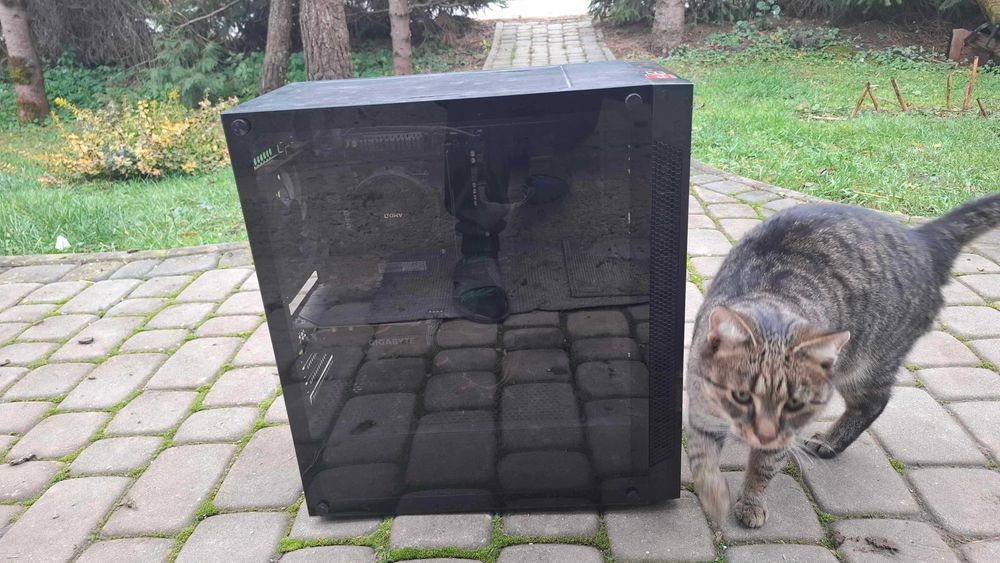 Komputer Stacjonarny / Ryzen 5 3600 / GTX 1660 SUPER 6gb Vram